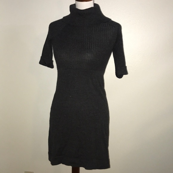 Short sleeve grey turtleneck sweater dress - Picture 1 of 3
